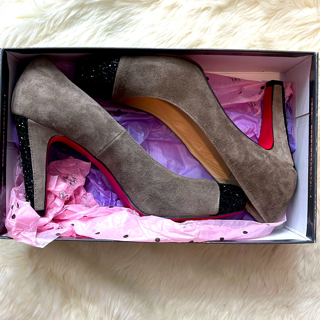 Retails $450 Authentic Kariang Heels Similar To Christian Louboutin Red Bottoms